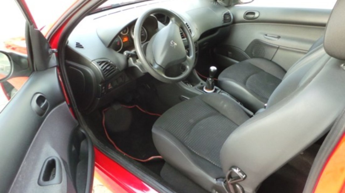 Peugeot 206 PLUS 1.1i 2010