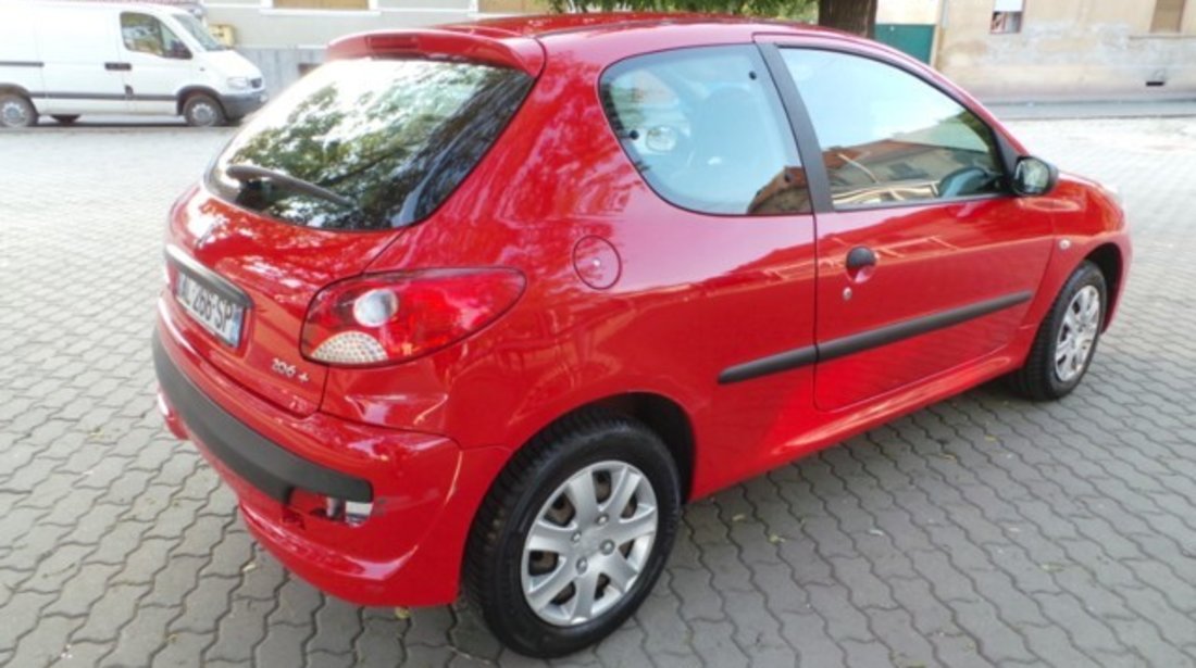 Peugeot 206 PLUS 1.1i 2010