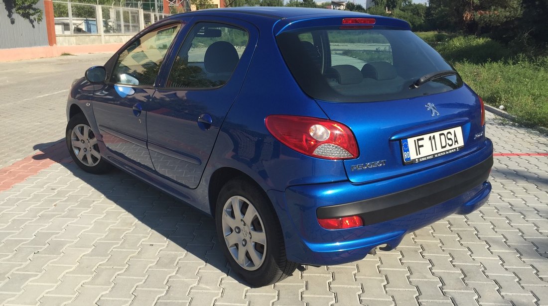 Peugeot 206 plus 1.2 HFV 2011