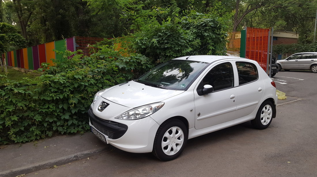 Peugeot 206 plus 1.4i 2012