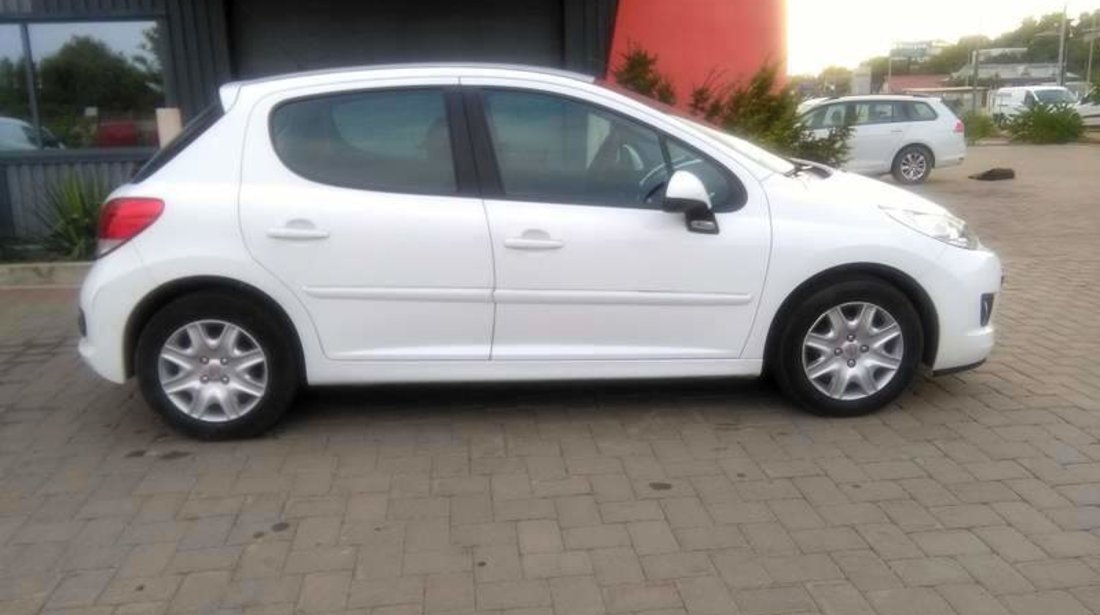 Peugeot 207 1.4HDi, avans ZERO, rata 125eur 2011