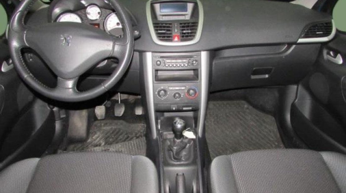 Peugeot 207 Active 1.4 HDI 68 CP M5 2012