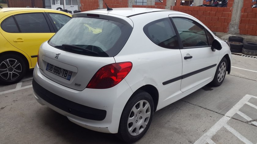 Peugeot 207 An 2007 1.4 hdi 50 kw Culoare Alba - Avariat