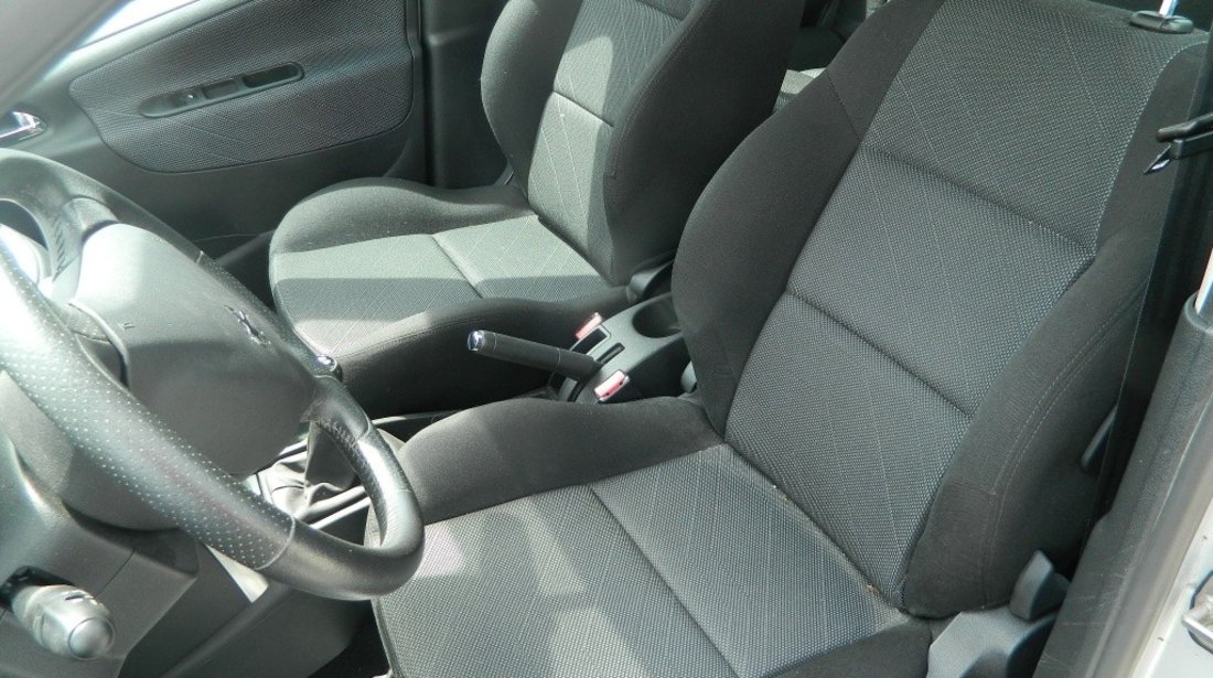 Peugeot 207 , motor, cutie, interior, fata, spate, usa, piese, bara, haion, bord, oglinda,