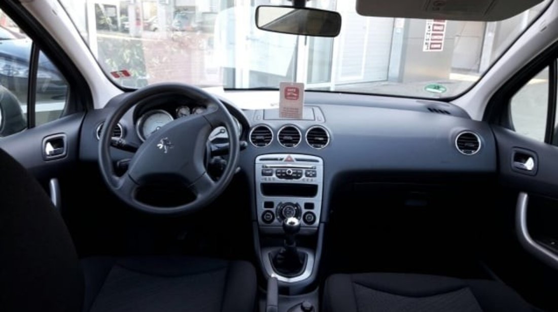 Peugeot 308 1.6 HDI FAP TENDANCE 2010