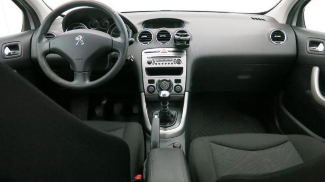 Peugeot 308 Acces 1.6 e-HDI FAP STT 112 CP M6 Start&Stop 2012