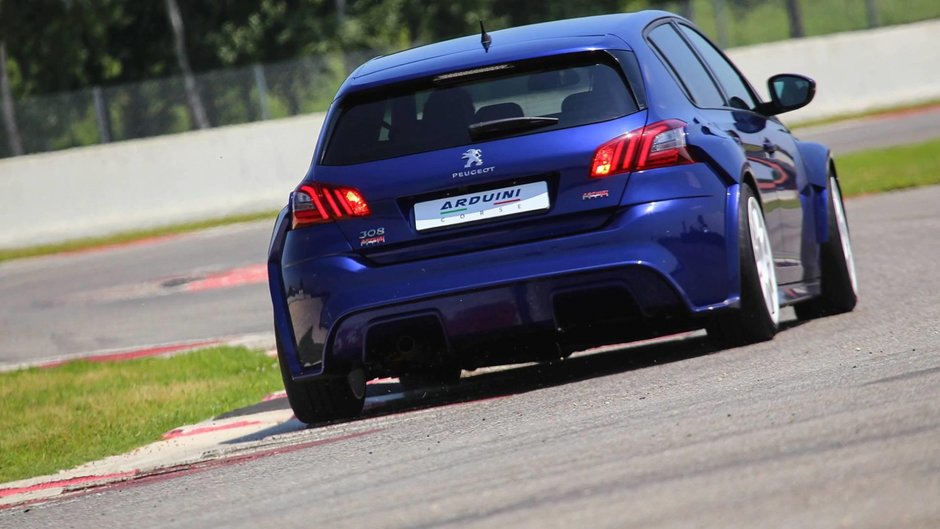 Peugeot 308 GTI de 302 CP