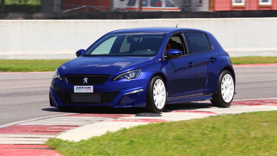 Peugeot 308 GTI de 302 CP