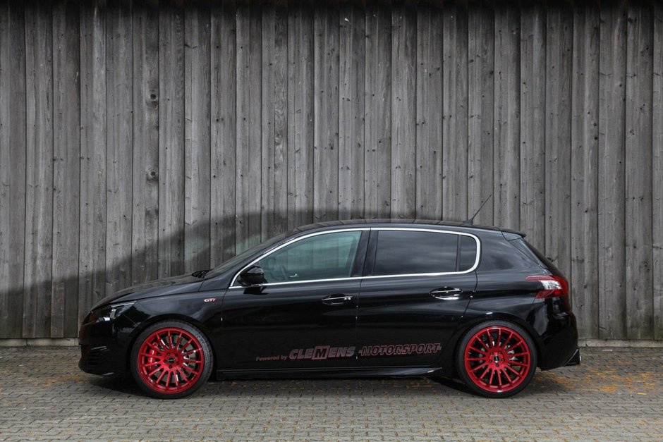 Peugeot 308 GTI de la Clemens Motorsport