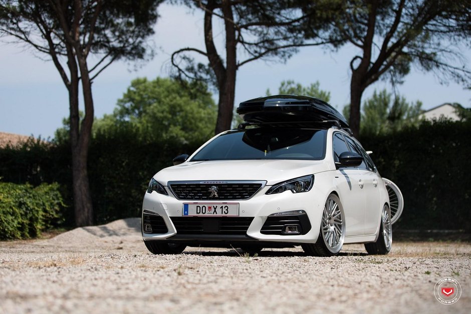 Peugeot 308 SW GT cu jante Vossen