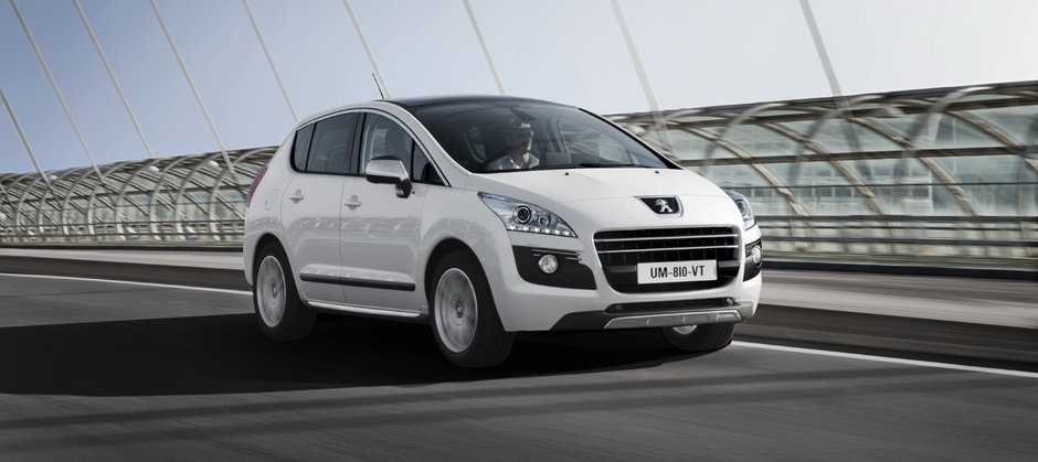 Peugeot anunta un consum de 3 litri la 100 km cu noul Hybrid 3008