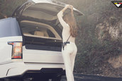 Pictorial cu un Range Rover modificat si un model feminin