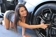 Pictorial Sexy: Sharon si Lamborghini Aventador