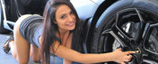 Pictorial sexy, de weekend: Sharon si Lamborghini Aventador