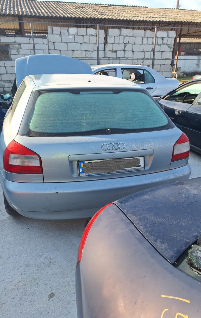 Piese Audi A3 8L [facelift] [2000 - 2003] Hatchback 3-usi 1.9 TDI MT (90 hp)