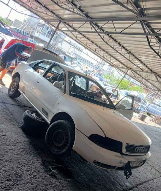 Piese Audi A4 B5 [1994 - 1999] Sedan 1.9 TDI MT (110 hp)