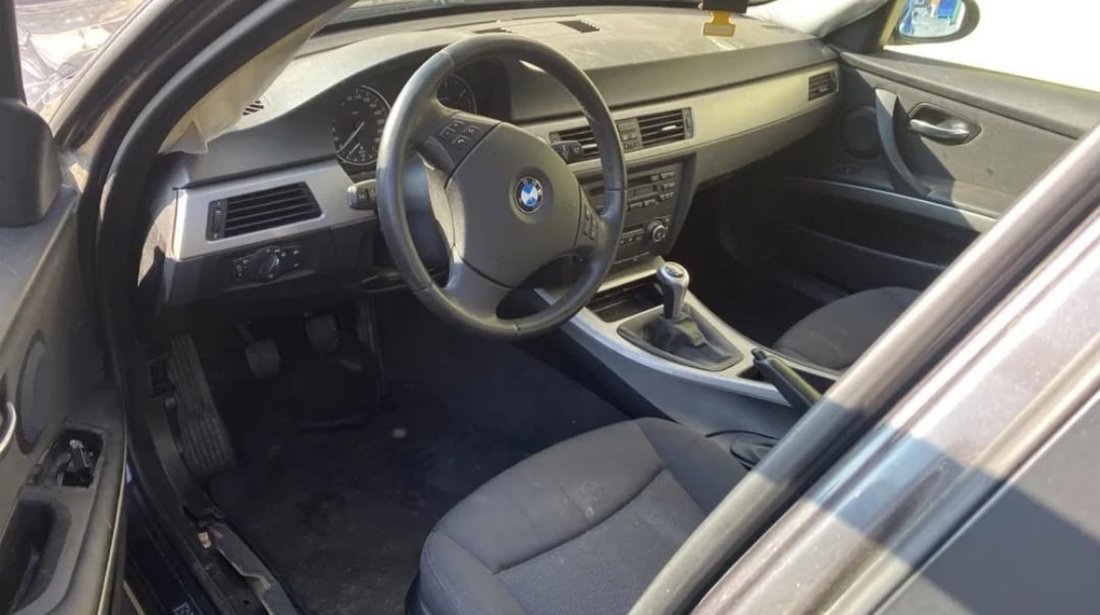 Piese BMW E90 318d N47