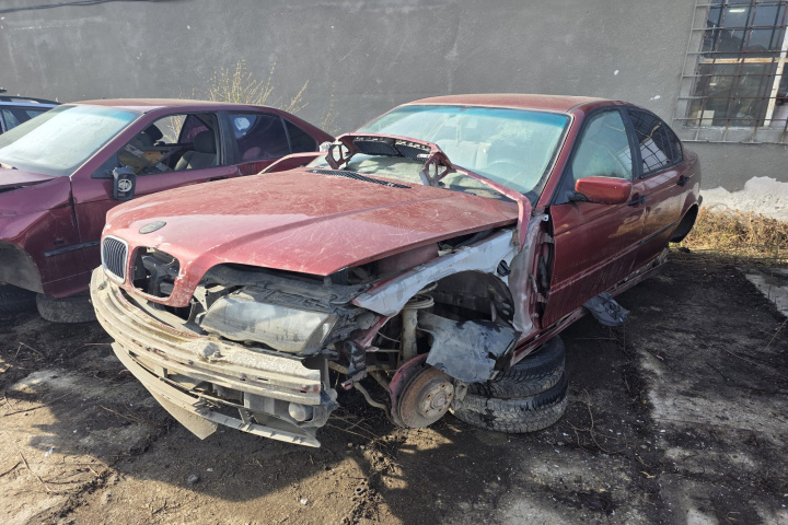 Piese BMW Seria 3 E46 [1997 - 2003] Sedan 4-usi 320d MT (136 hp)