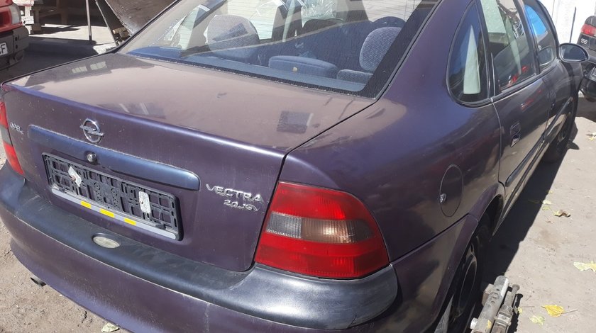 Piese caroserie /motor Opel Vectra B 2.0 i16 V benzina,an 2000