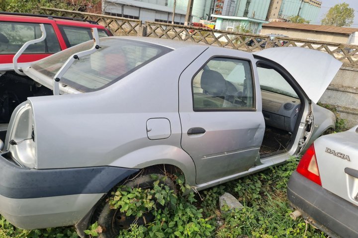 Piese Dacia Logan [2004 - 2008] Sedan 1.4 MT (75 hp)