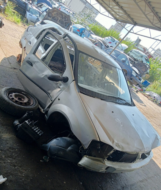 Piese Dacia Logan [2004 - 2008] Sedan 1.4 MT (75 hp)