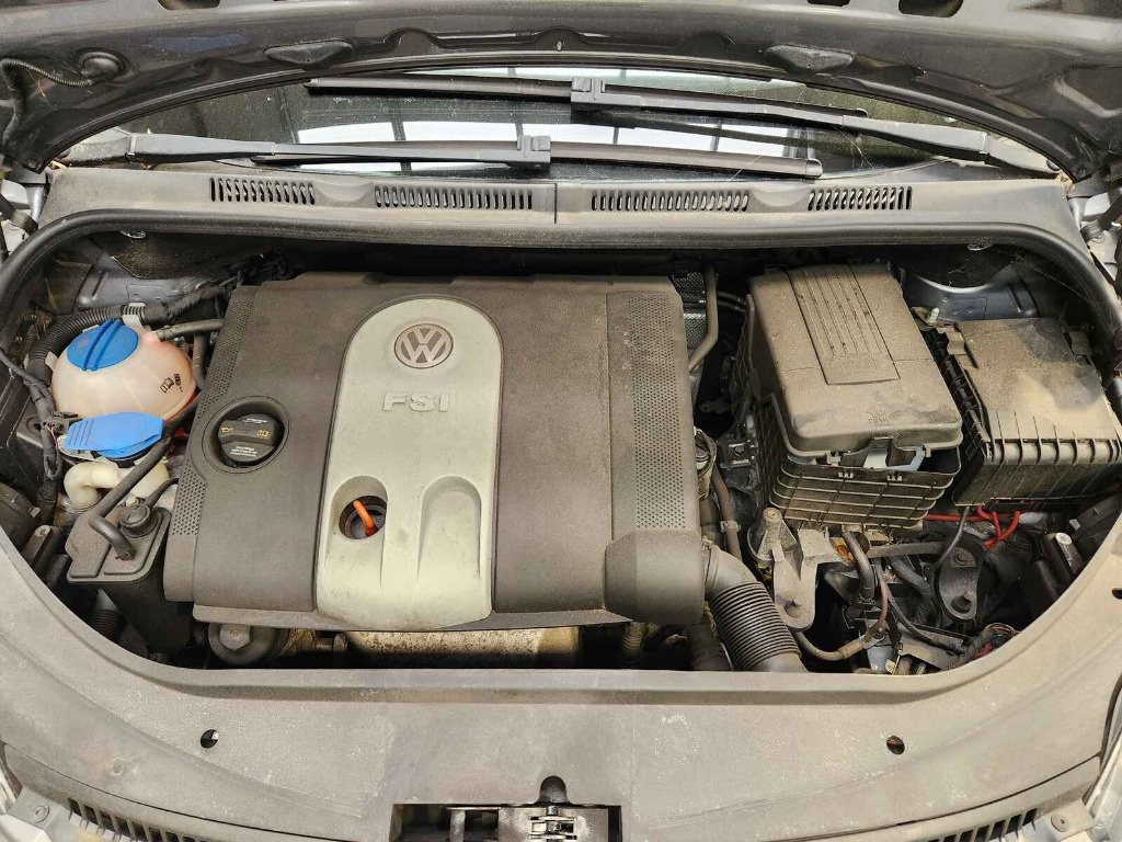 Piese de caroserie, motor, cutie viteze, Vw Golf 5 Plus (5M1), 1.6 benz, BLF