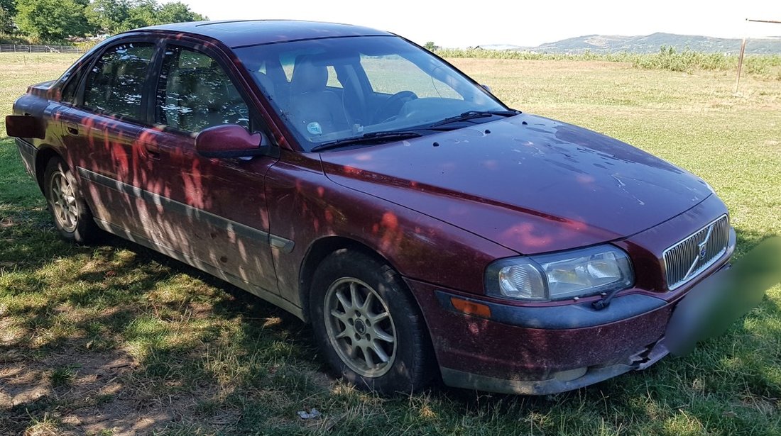 Piese de caroserie si motor volvo s80 din 2001 benzina 2.4 cutie manuală