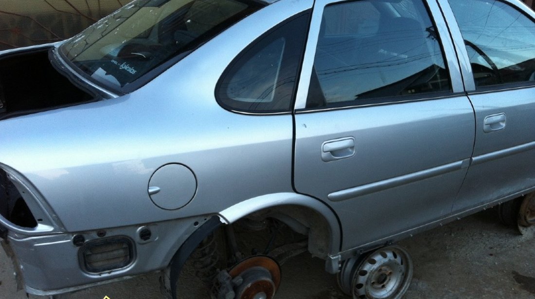 Piese de OPEL VECTRA B din 2000