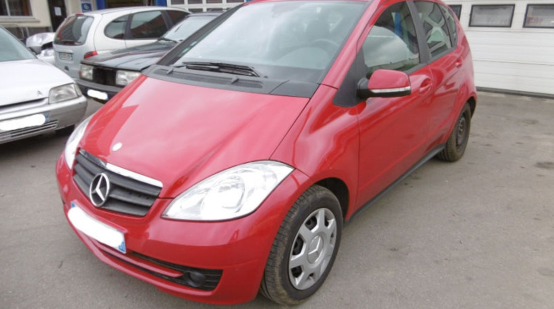 Piese Dezmembrari / Dezmembrez Mercedes-Benz A Classe 180