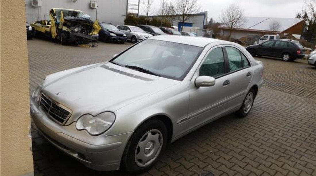 Piese Dezmembrari / Dezmembrez  Mercedes-Benz C Classe 2003