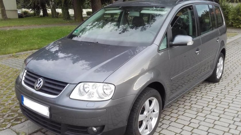 Piese dezmembrari / Dezmembrez VW Touran 2005