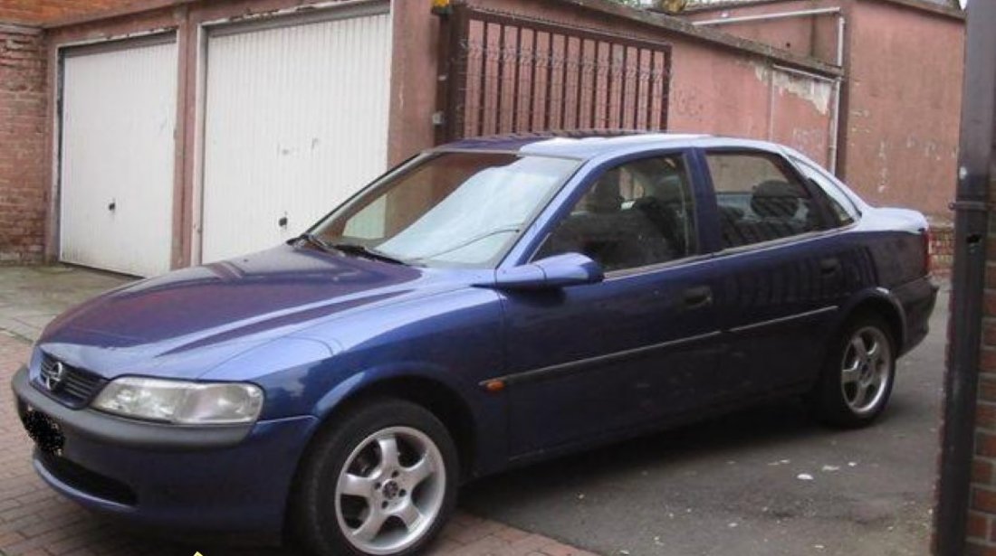 Piese din dezmembrari de Opel Vectra B 2 0 DI 1997 4 usi HatchBack