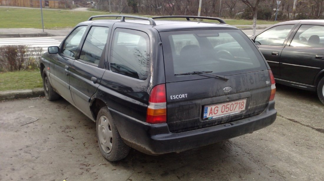 PIESE DIN DEZMEMBRARI FORD ESCORT BREAK 1 6 16 VALVE SAU