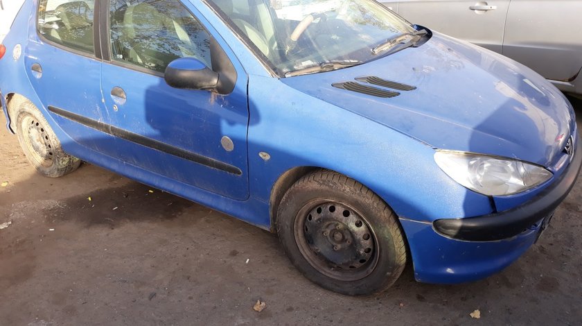 Piese din dezmembrari Peugeot 206,1.4 HDI ,an 2005,tip motor 8HZ PSA 10FD62