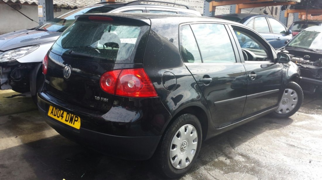 Piese din dezmembrari VW Golf 5 2004