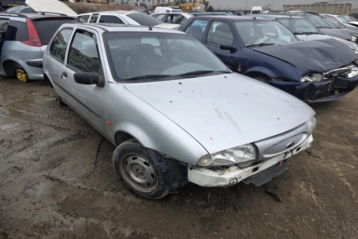 Piese Ford Fiesta 4 [1996 - 2000] Hatchback 3-usi 1.25 MT (74 hp)