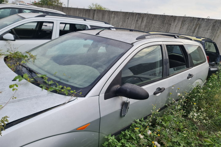 Piese Ford Focus [1998 - 2004] wagon 5-usi 1.8 Tddi MT (90 hp)