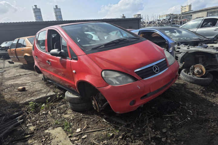 Piese Mercedes-Benz A-Class W168 [1997 - 2001] Hatchback A 140 MT (82 hp)