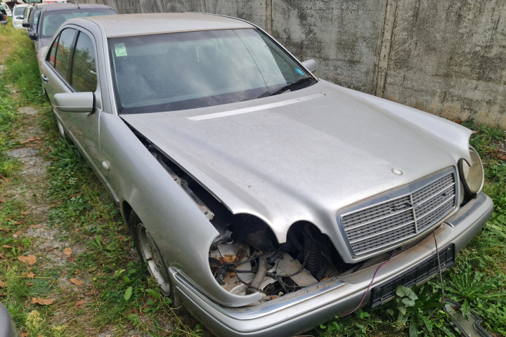 Piese Mercedes-Benz E-Class W210 [1995 - 1999] Sedan 2.0 (180 hp) gasoline, MT