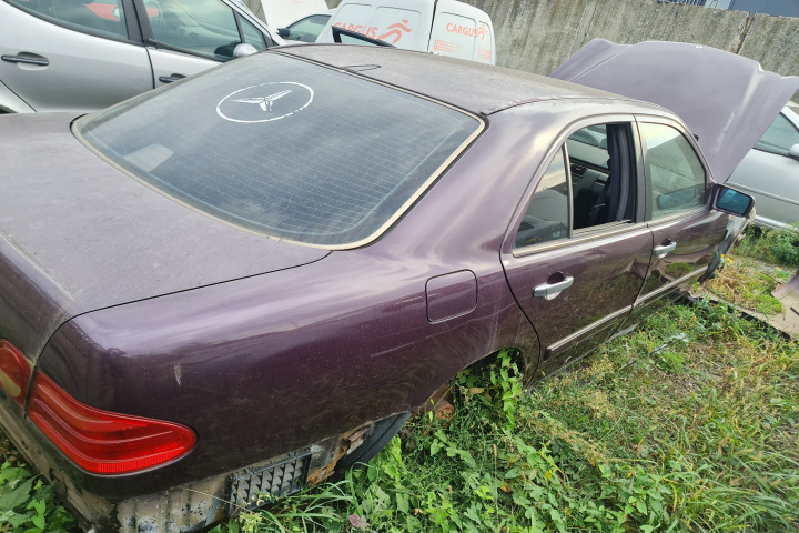 Piese Mercedes-Benz E-Class W210 [1995 - 1999] Sedan 2.3 AT (150 hp)