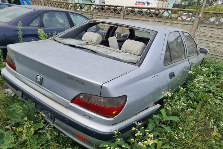 Piese Peugeot 406 [1995 - 1999] Sedan 1.9 TD MT (90 hp)