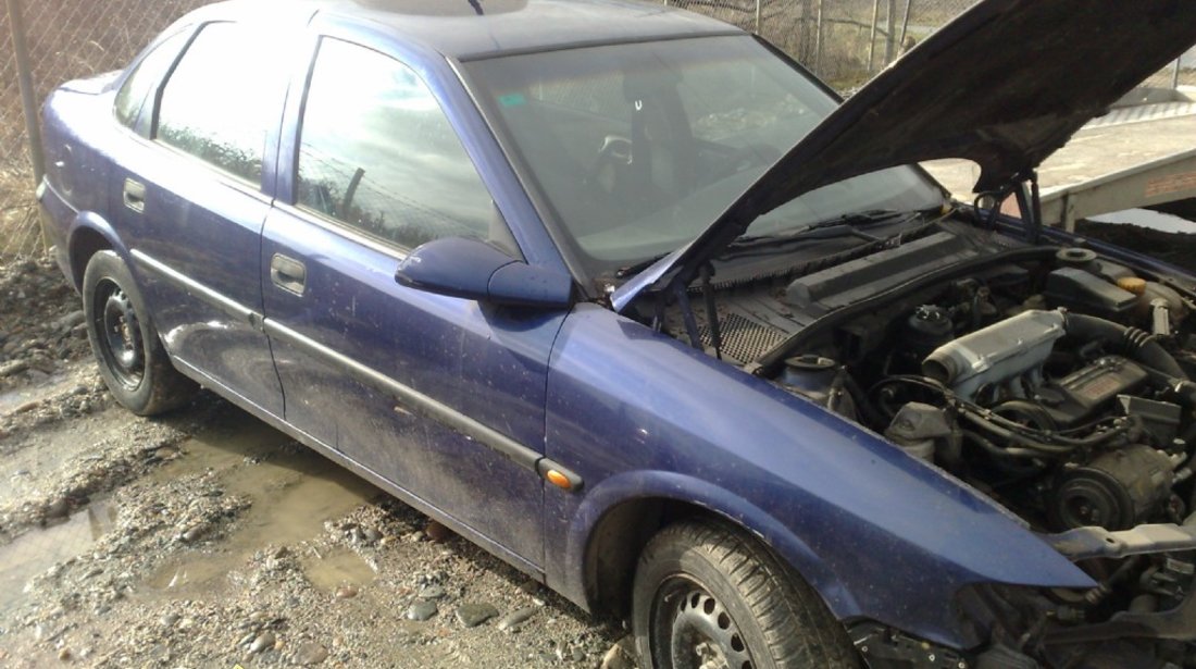 PIESE SH DIN DEZMEMBRARI OPEL VECTRA B 1 7 si 20 DIESEL USA CAPOTA FAR ARIPA GEAM CUTIE VITEZE MOTOR SAU