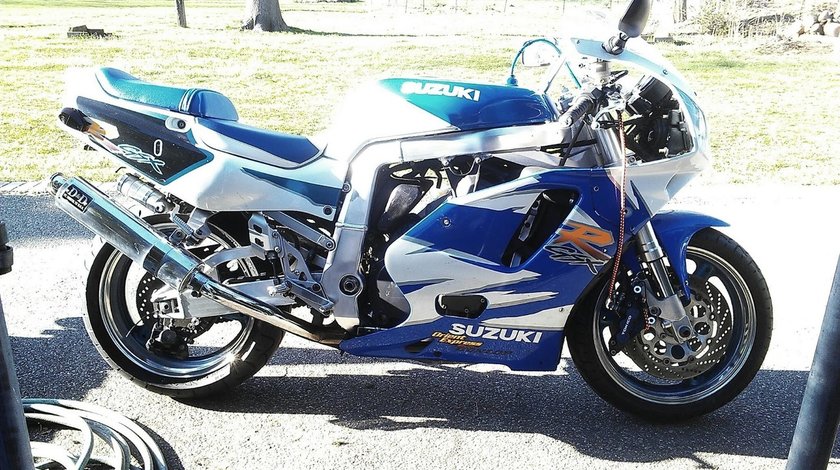 PIESE suzuki gsxr 750 pe lichid