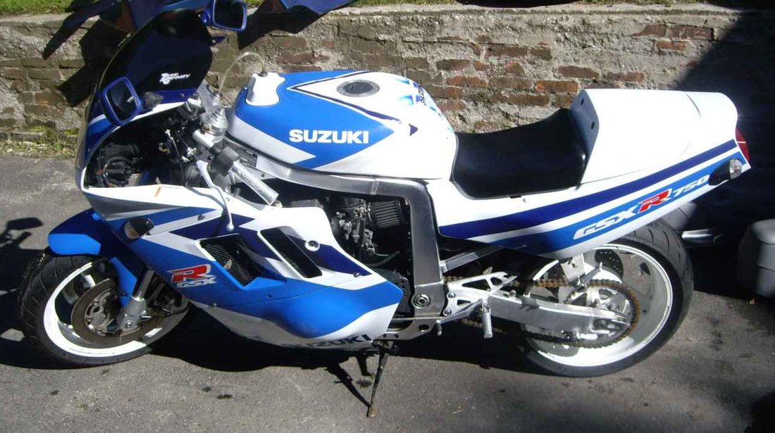 PIESE suzuki gsxr 750 / ulei / lichid