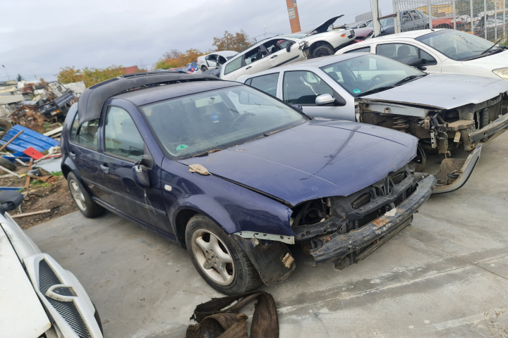 Piese Volkswagen VW Golf 4 [1997 - 2006] Hatchback 5-usi 1.4 MT (75 hp)