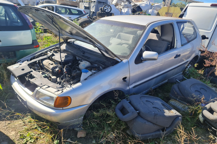 Piese Volkswagen VW Polo 3 6N [1994 - 2001] Hatchback 3-usi 1.0 MT (50 hp)