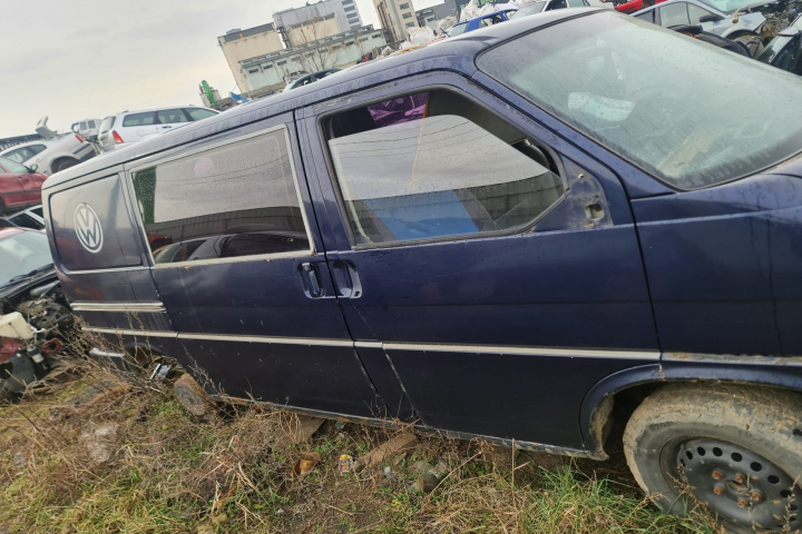 Piese Volkswagen VW Transporter T4 [1990 - 2003] Minivan 4-usi 1.9 D MT (60 hp)