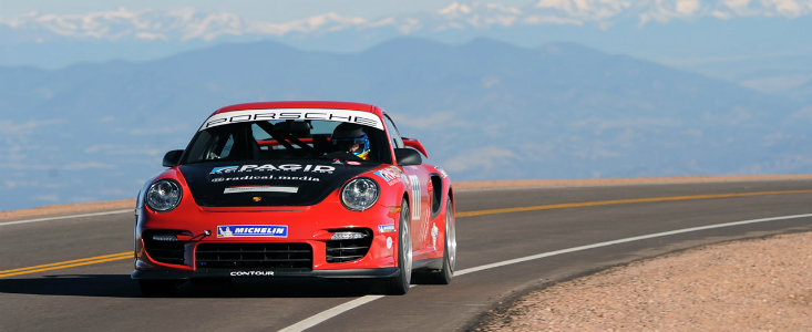 Pikes Peak 2011: Jeff Zwart si Porsche 911 GT2 RS stabilesc un nou record pentru o masina street legal