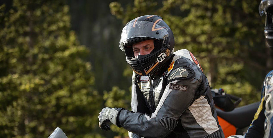 Pikes Peak isi cere tributul: un motociclist a murit in urma unui accident Pikes Peak isi cere tributul: un motociclist a murit in urma unui accident
