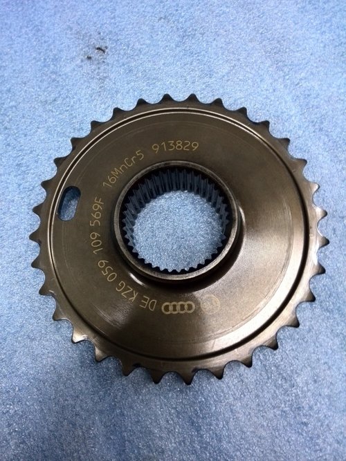 PINION DISTRIBUTIE POMPA INALTE INJECTIE AUDI Q5 8R / A7 4G / A4 B8 B9 / A6 C7 4G2 4G4 / A8/ Q7 4L /...